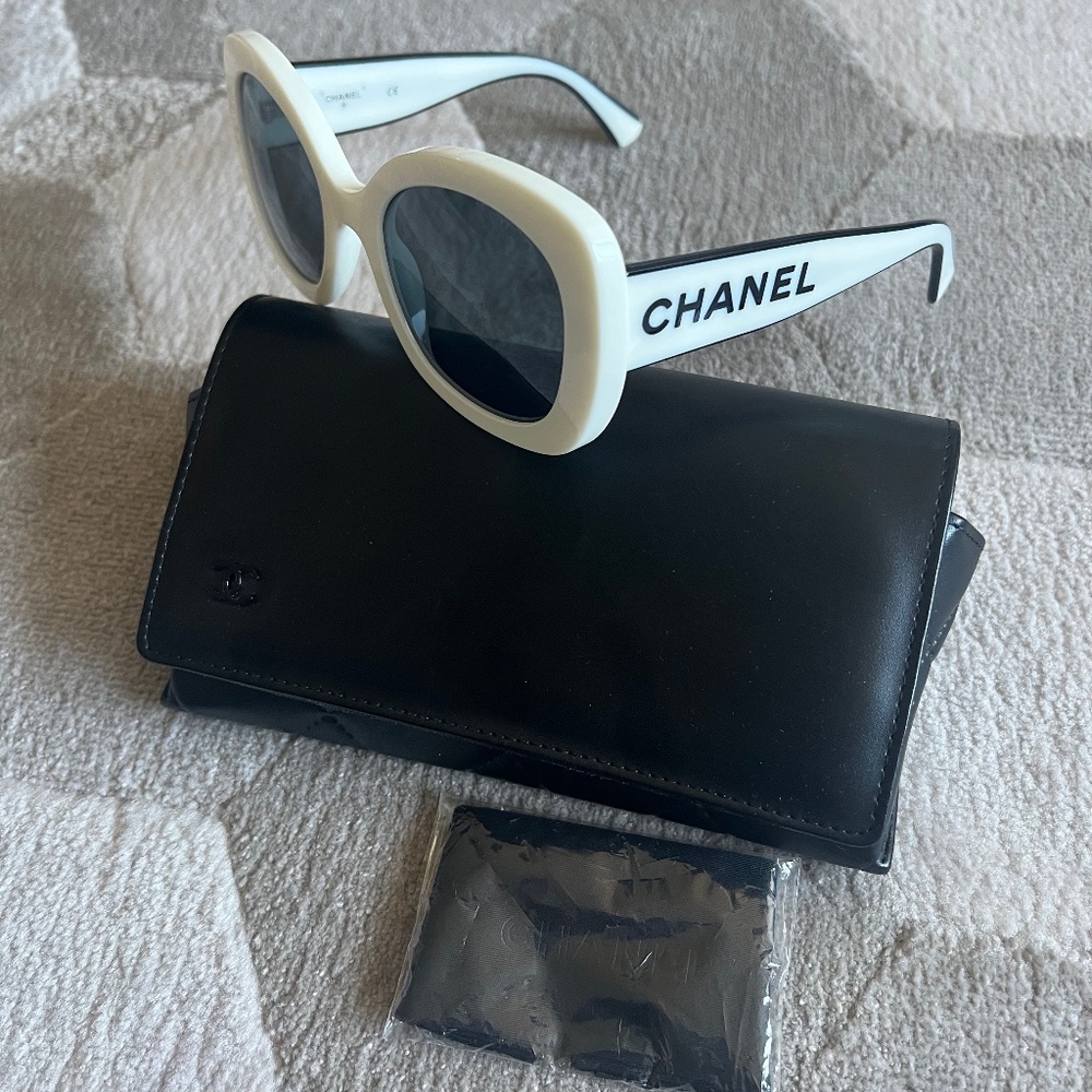 **LIMITED EDITION** Chanel Acetate Sunglasses 71414A White